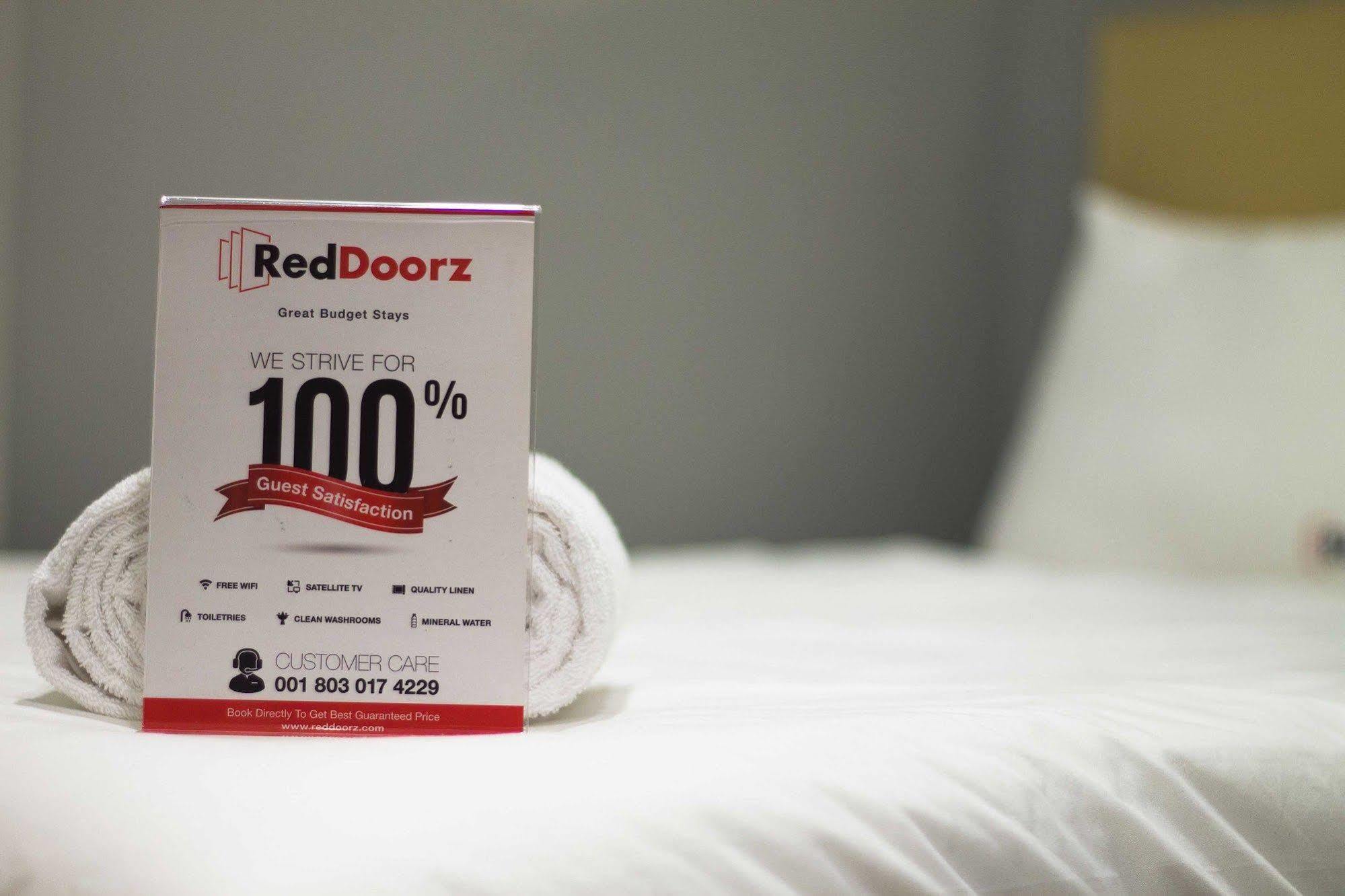 Reddoorz @ Pulomas Hotel Jakarta Bagian luar foto