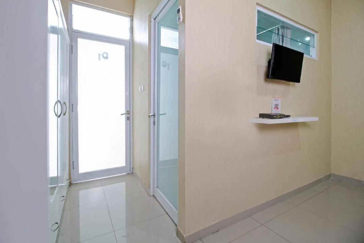 Reddoorz @ Pulomas Hotel Jakarta Bagian luar foto